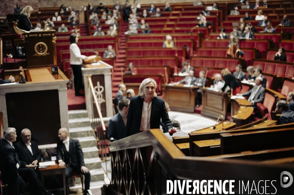 Motion de censure portée par LFI contre le 49.3