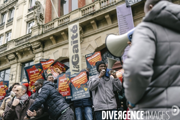 Manifestation de soutien aux migrants refugies à la Gaite Lyrique