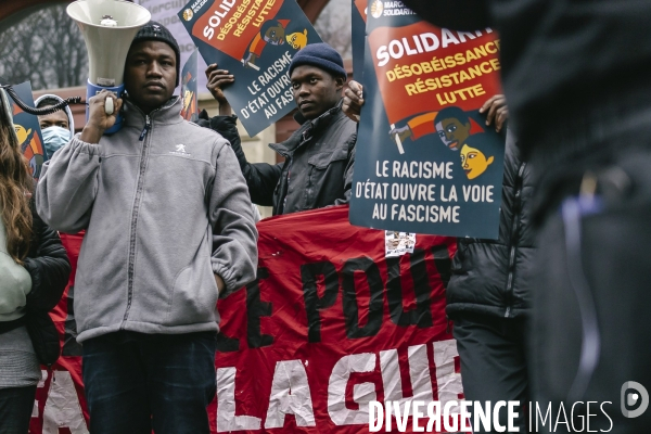 Manifestation de soutien aux migrants refugies à la Gaite Lyrique