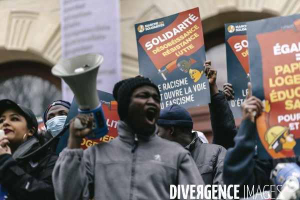 Manifestation de soutien aux migrants refugies à la Gaite Lyrique