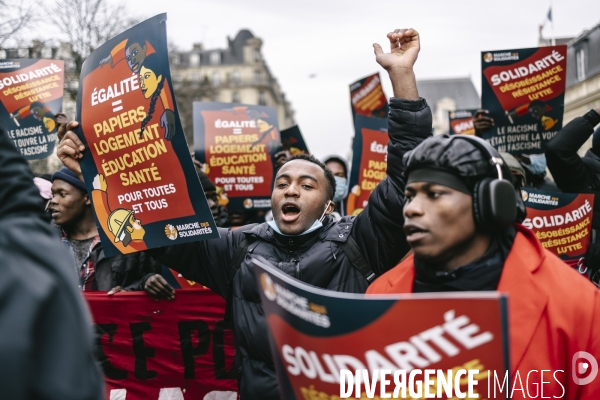 Manifestation de soutien aux migrants refugies à la Gaite Lyrique