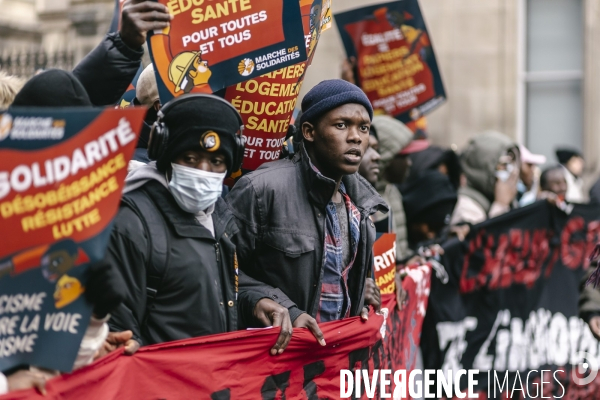Manifestation de soutien aux migrants refugies à la Gaite Lyrique