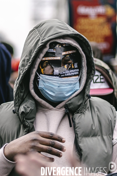Manifestation de soutien aux migrants refugies à la Gaite Lyrique