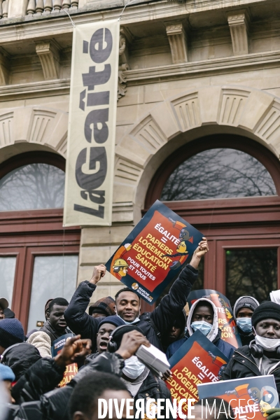 Manifestation de soutien aux migrants refugies à la Gaite Lyrique