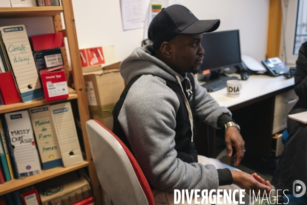 “Il faut que je tienne” : le quotidien sous pression des personnes étrangères sans droit au séjour.