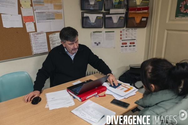 “Il faut que je tienne” : le quotidien sous pression des personnes étrangères sans droit au séjour.