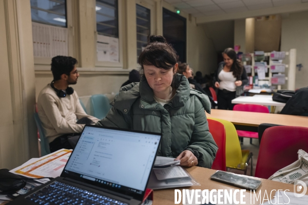 “Il faut que je tienne” : le quotidien sous pression des personnes étrangères sans droit au séjour.