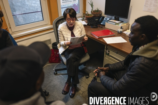 “Il faut que je tienne” : le quotidien sous pression des personnes étrangères sans droit au séjour.