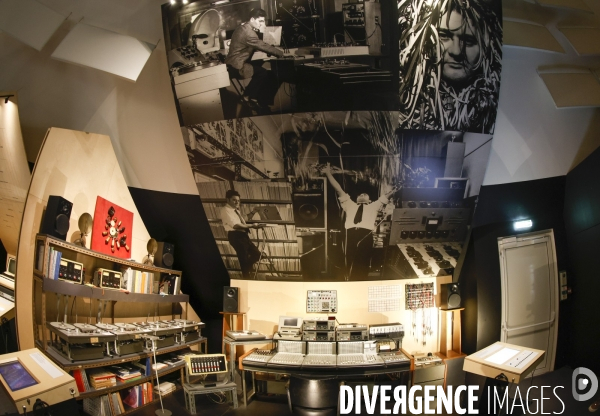 Le studio pierre henry au musee de la musique