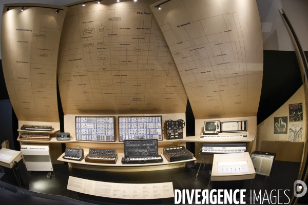 Le studio pierre henry au musee de la musique