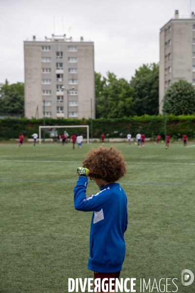 Le projet Mbappé :comment les banlieues sont tombées sous le charme d un rêve footballistique
