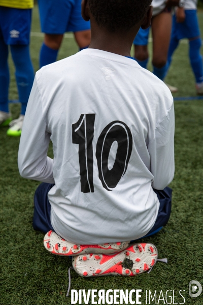 Le projet Mbappé :comment les banlieues sont tombées sous le charme d un rêve footballistique