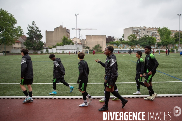 Le projet Mbappé :comment les banlieues sont tombées sous le charme d un rêve footballistique
