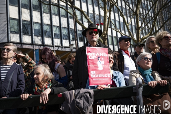 Stand up for science, Paris
