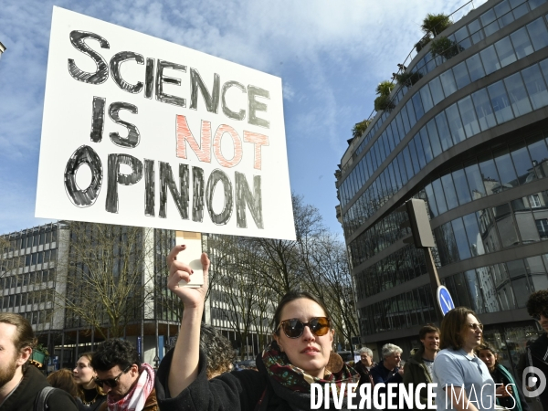 Manifestation Stand up for Science France, Paris.
