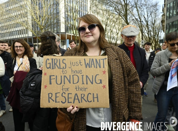Manifestation Stand up for Science France, Paris.