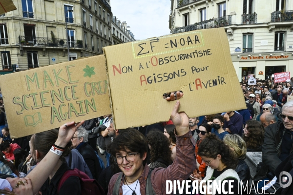 Manifestation Stand up for Science France, Paris.