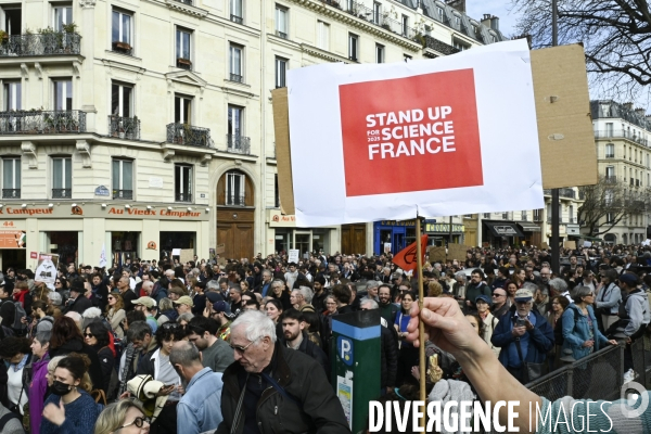 Manifestation Stand up for Science France, Paris.