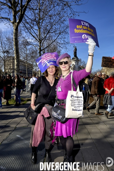 Manifestation pour les droits des femmes à Paris