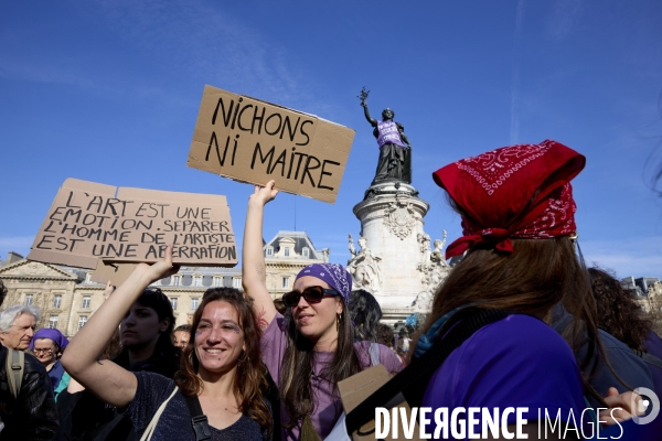 Manifestation pour les droits des femmes à Paris