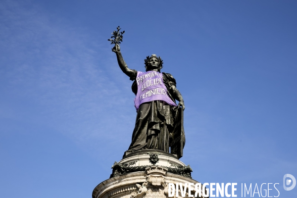 Manifestation pour les droits des femmes à Paris