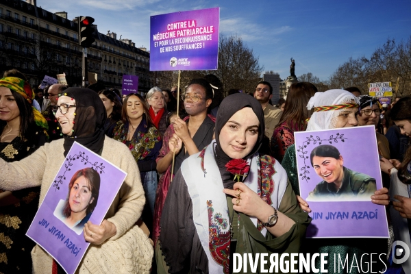 Manifestation pour les droits des femmes à Paris