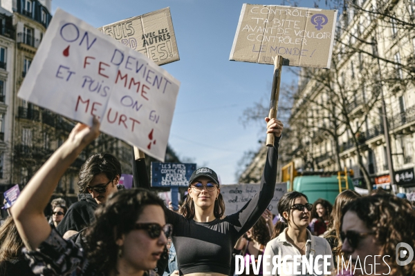 Manifestation pour la journée internationale des droits des femmes