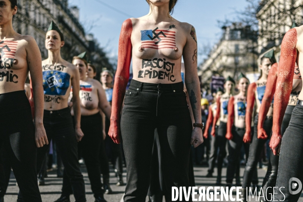 Manifestation pour la journée internationale des droits des femmes