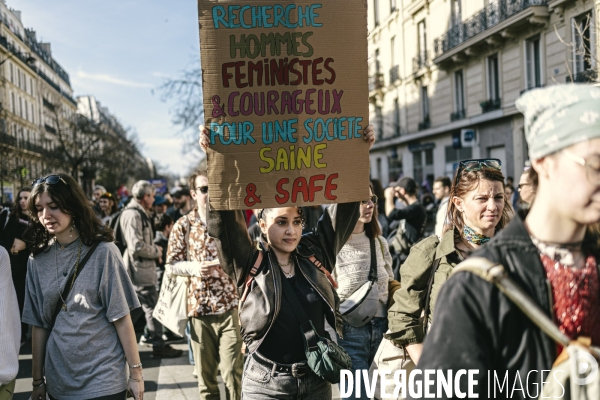 Manifestation pour la journée internationale des droits des femmes