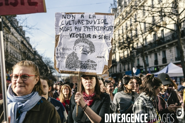 Manifestation pour la journée internationale des droits des femmes