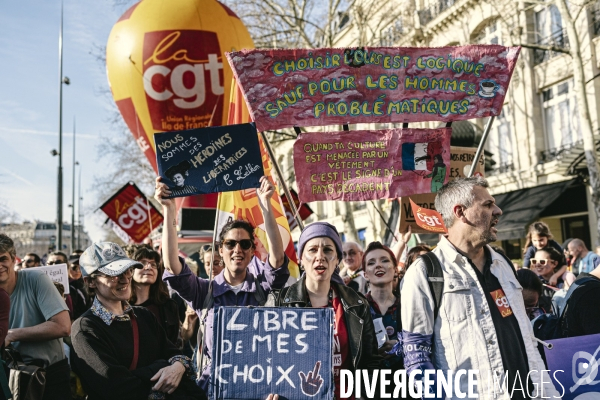 Manifestation pour la journée internationale des droits des femmes