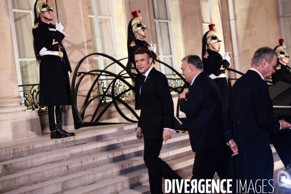 Emmanuel macron reçoit viktor orban