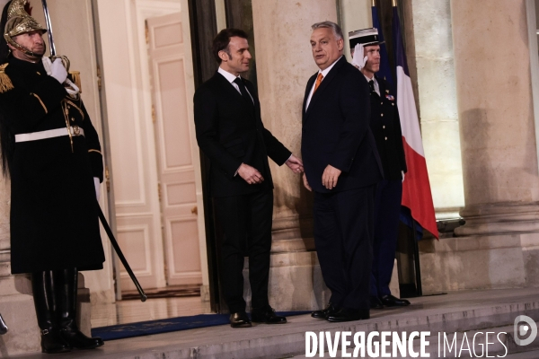 Emmanuel macron reçoit viktor orban 