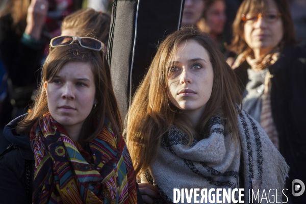 PLACE DE LA REPUBLIQUE_2 jours après des attentats terroristes au Bataclan, à Paris et à Saint-Denis