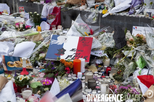 PLACE DE LA REPUBLIQUE_Une minute de silence au café la Belle Équipe
