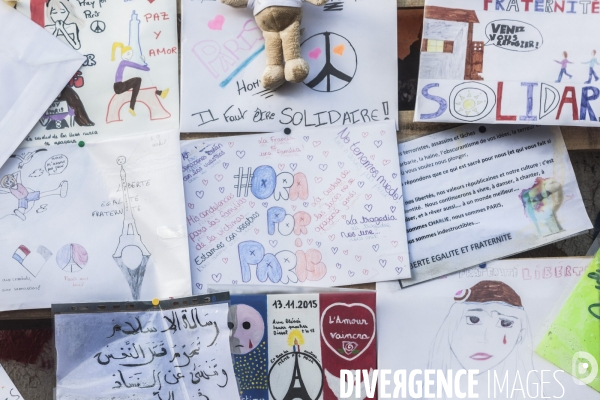 PLACE DE LA REPUBLIQUE_Attentats terroristes au Bataclan, à Paris et à Saint-Denis