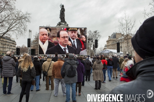 PLACE DE LA REPUBLIQUE_Hommage aux victimes du terrorismes de Charlie Hebdo et du Bataclan