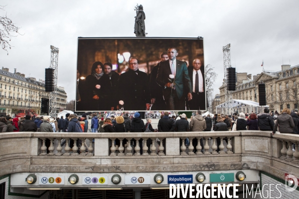 PLACE DE LA REPUBLIQUE_Hommage aux victimes du terrorismes de Charlie Hebdo et du Bataclan