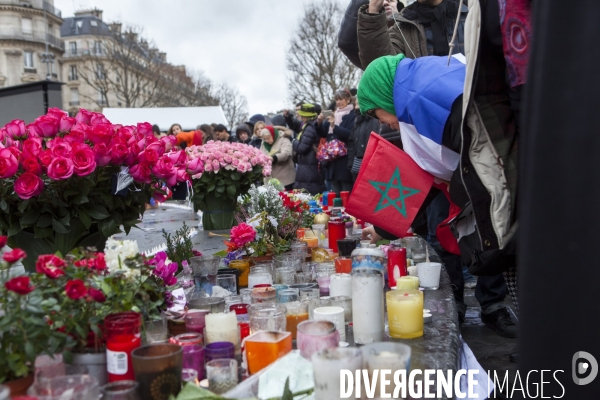 PLACE DE LA REPUBLIQUE_Hommage aux victimes du terrorismes de Charlie Hebdo et du Bataclan