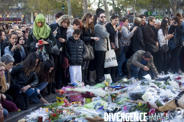 PLACE DE LA REPUBLIQUE_2 jours après des attentats terroristes au Bataclan, à Paris et à Saint-Denis