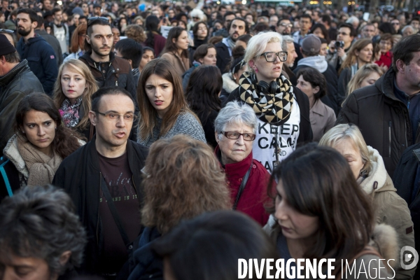 PLACE DE LA REPUBLIQUE_2 jours après des attentats terroristes au Bataclan, à Paris et à Saint-Denis
