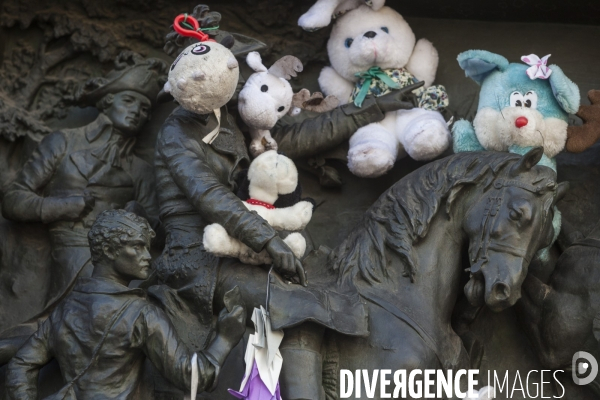 PLACE DE LA REPUBLIQUE_Attentats terroristes au Bataclan, à Paris et à Saint-Denis