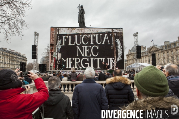 PLACE DE LA REPUBLIQUE_Hommage aux victimes du terrorismes de Charlie Hebdo et du Bataclan