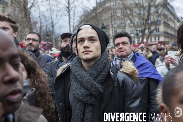 PLACE DE LA REPUBLIQUE_Hommage aux victimes du terrorismes de Charlie Hebdo et du Bataclan