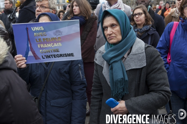 PLACE DE LA REPUBLIQUE_Hommage aux victimes du terrorismes de Charlie Hebdo et du Bataclan