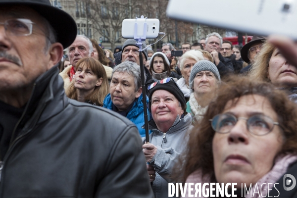 PLACE DE LA REPUBLIQUE_Hommage aux victimes du terrorismes de Charlie Hebdo et du Bataclan