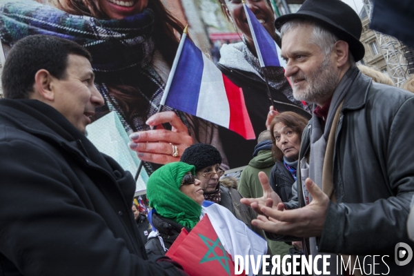 PLACE DE LA REPUBLIQUE_Hommage aux victimes du terrorismes de Charlie Hebdo et du Bataclan