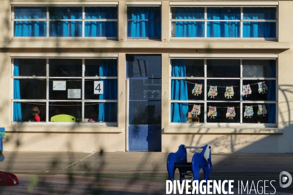 L école maternelle Charles Boutard à Tours (37) se mobilise contre une fermeture de classe.