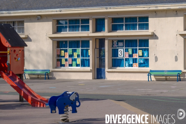 L école maternelle Charles Boutard à Tours (37) se mobilise contre une fermeture de classe.
