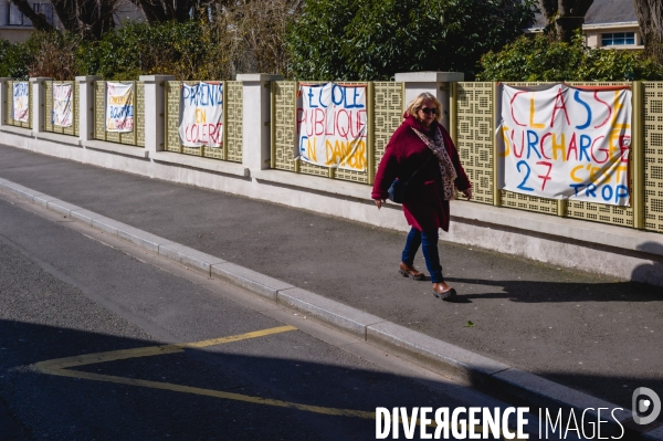 L école maternelle Charles Boutard à Tours (37) se mobilise contre une fermeture de classe.